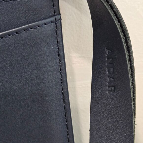 NEW Andar The Denner Wristlet Leather Wallet Navy ID Card Pull Minimalist RFID - Picture 6 of 7